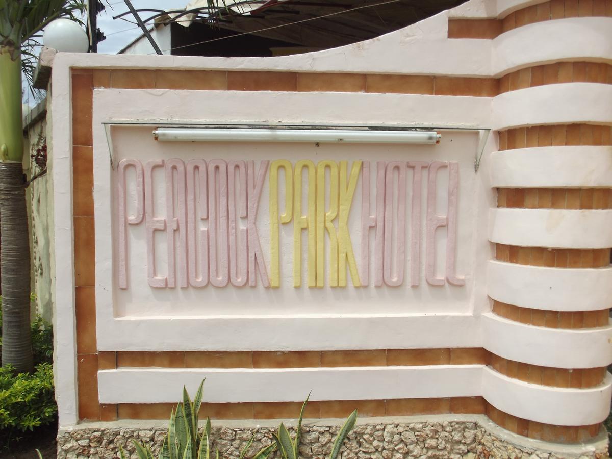 Peacock Park Hotel Ukunda Esterno foto