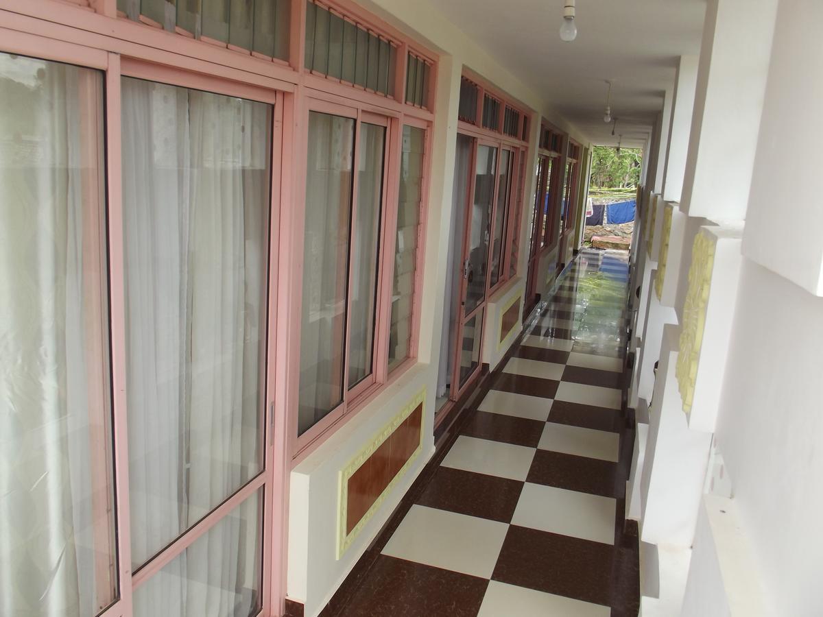 Peacock Park Hotel Ukunda Esterno foto